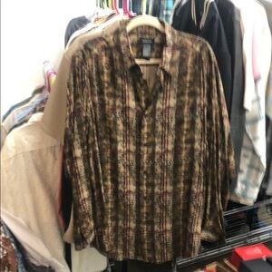 Claiborne Brown Patterned Casual Button Down Shirt